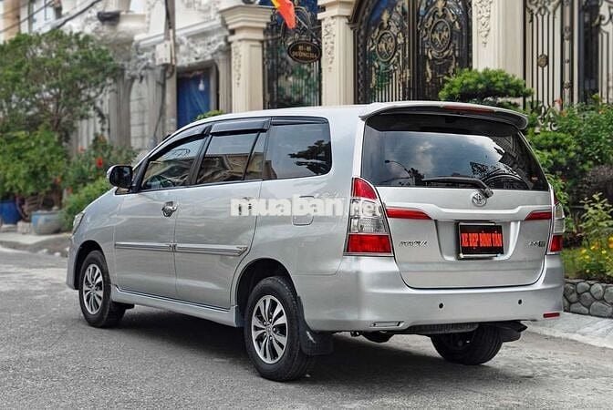 Toyota Innova 2015 2.0E - 156000 km