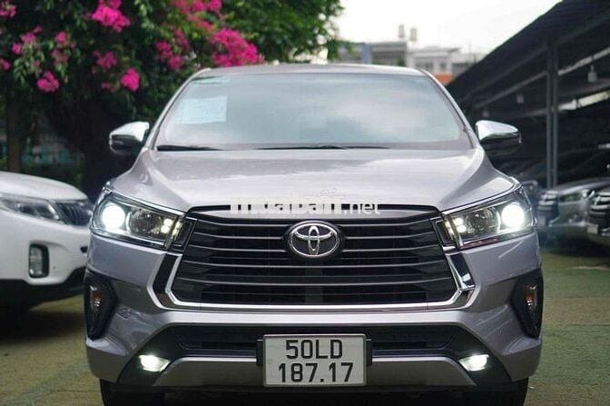 Toyota Innova 2022 G 2.0 - 38000km