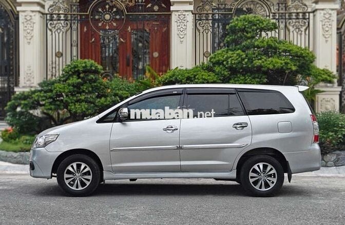 Toyota Innova 2015 2.0E - 156000 km