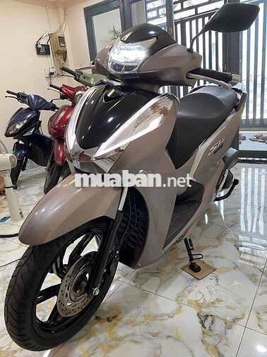 SH 300i nhập Ý 2016 BSTP dễ nhìn