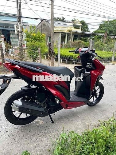 Cần bán vario 150 dọn kiển máy zin êm ru