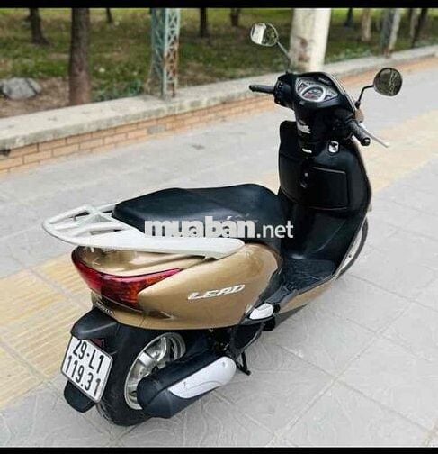 lEAD 110 vàng đồng xe đẹp nữ đi rất ít