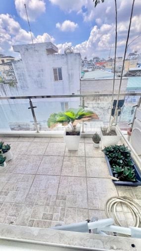 Cho Thuê Phòng Quận 1 có Cửa Sổ, Ban Công Thoáng Mát gần chợ Tân Định 