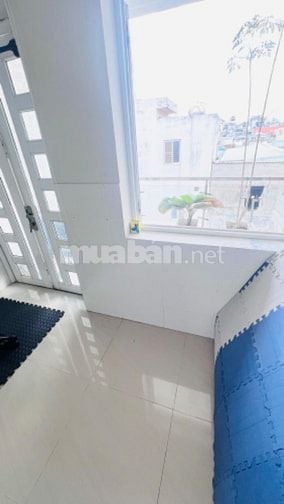 Cho Thuê Phòng Quận 1 có Cửa Sổ, Ban Công Thoáng Mát gần chợ Tân Định 