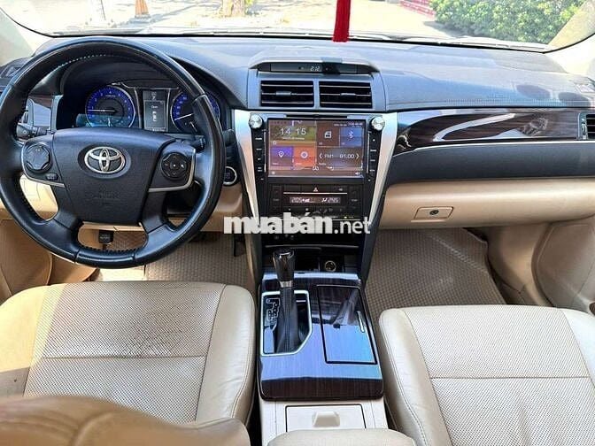 Toyota Camry 2018 2.0E - 83.357km. Giá Còn Giảm