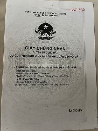 Bán nhà mặt tiền đường Yersin , nhìn thẳng xuống biển . 