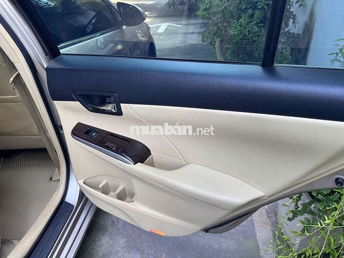 Toyota Camry 2018 2.0E - 83.357km. Giá Còn Giảm
