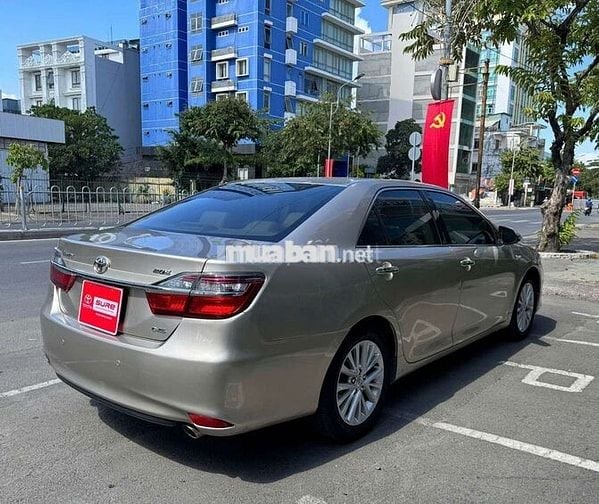Toyota Camry 2018 2.0E - 83.357km. Giá Còn Giảm