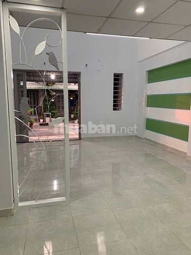 Nhà 1trệt 1lửng 5x12, cách ngã 3 Mỹ Hạnh 300m, SHR nhận nhà 695triệu