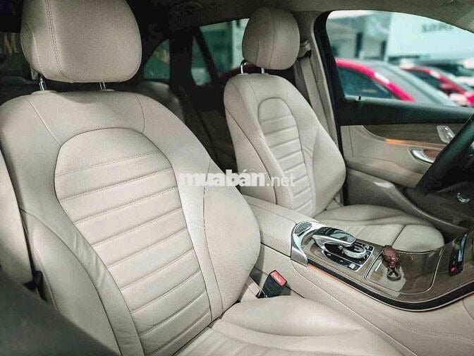 GLC250 4matic 2017 full body GLC63AMG bảo dưỡng kỹ