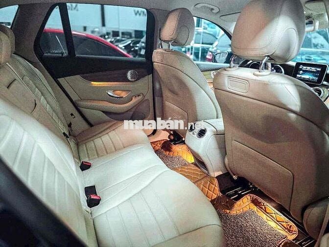 GLC250 4matic 2017 full body GLC63AMG bảo dưỡng kỹ