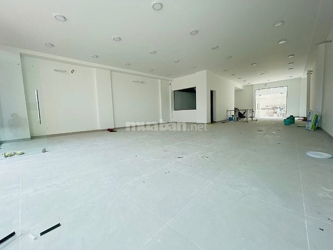 Cho thuê tòa nhà mặt tiền – Q.Tân Phú, hầm, trệt, lửng, 4 lầu,st