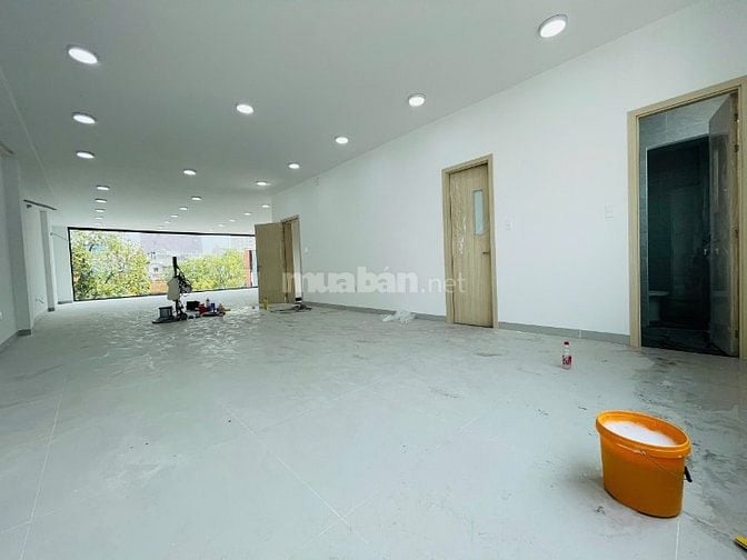 Cho thuê tòa nhà mặt tiền – Q.Tân Phú, hầm, trệt, lửng, 4 lầu,st