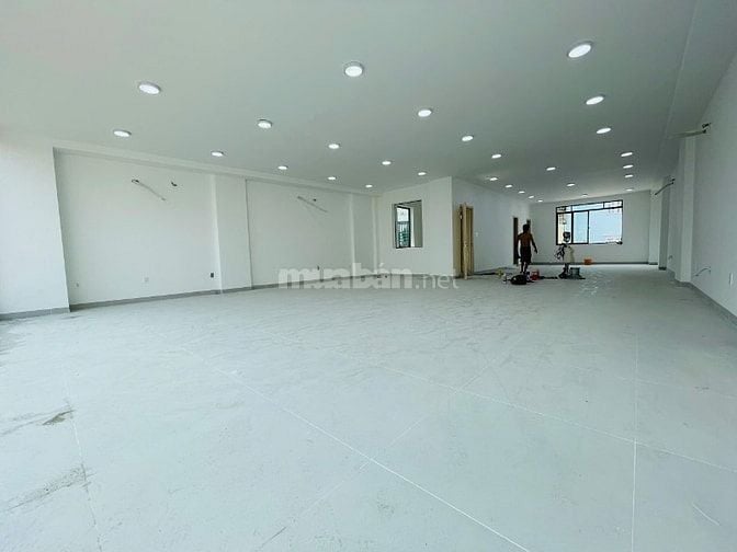 Cho thuê tòa nhà mặt tiền – Q.Tân Phú, hầm, trệt, lửng, 4 lầu,st