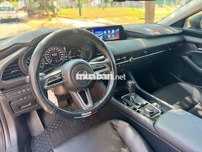 Mazda 3 2022 1.5L Luxury - 14500 km
