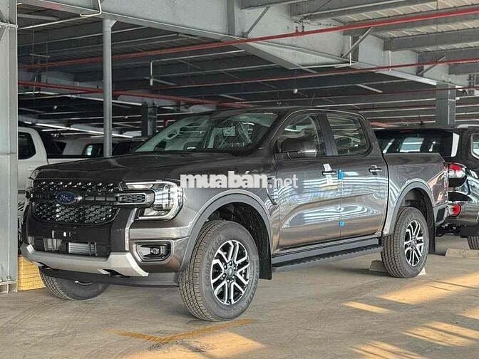 Ford Ranger 2025 đủ màu, giao ngay, giá ưu đãi tốt