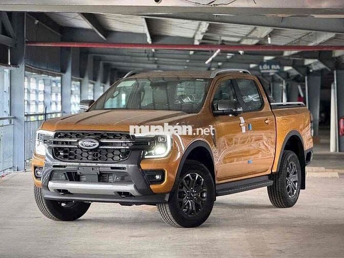 Ford Ranger 2025 đủ màu, giao ngay, giá ưu đãi tốt