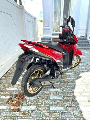 Xe click thái 2017 màu đỏ còn mới, giá cả thanh lý