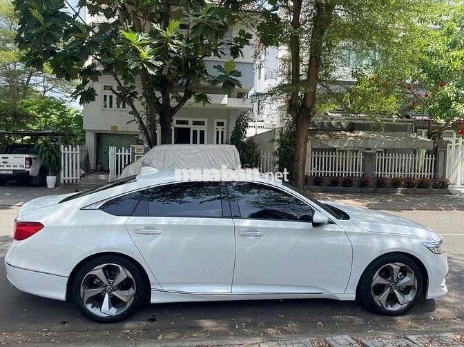Honda Accord Trắng Nhập Thái Lan 2020