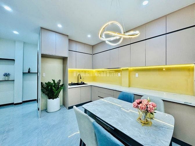 Nhà 2 lầu mới Đường Ung Văn Khiêm, P25, Quận Bình Thạnh