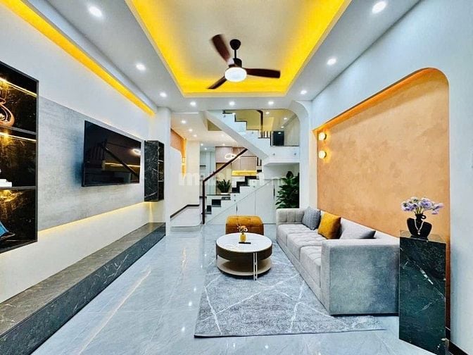 Nhà 2 lầu mới Đường Ung Văn Khiêm, P25, Quận Bình Thạnh