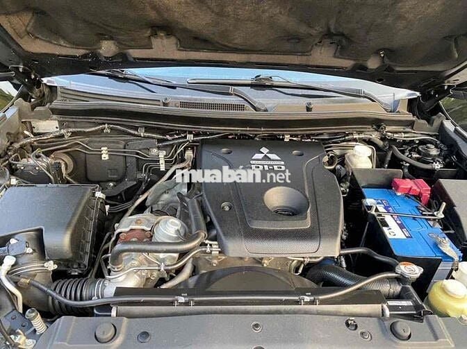 Mitsubishi Triton 2021 4x4 AT  cầu