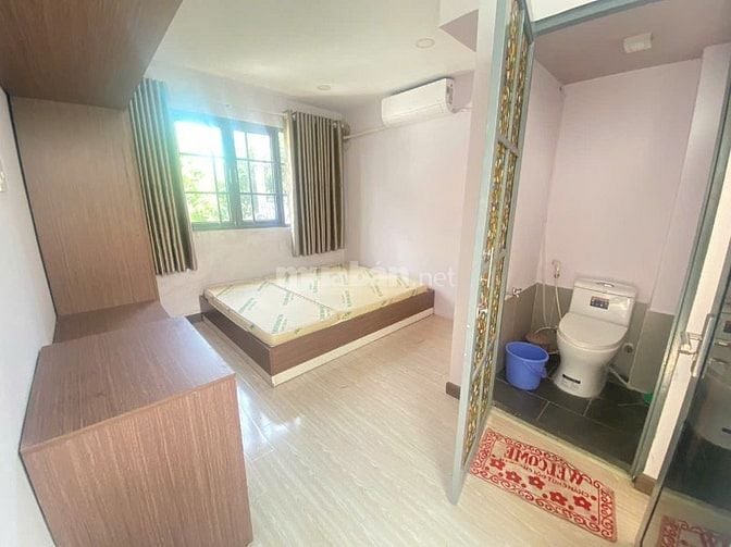 Cho thuê nhà sát chợ xóm củi q8 giá 9triệu diện tích 100m2