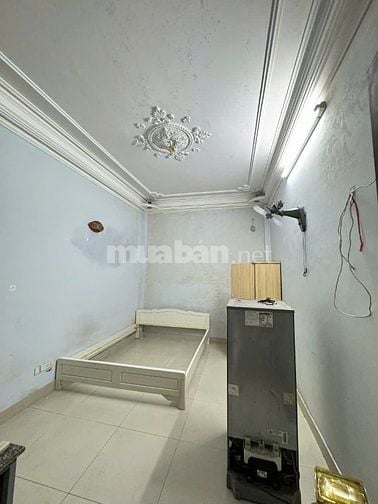 Cho thuê nhà ngõ 515 Đường Hoàng Hoa Thám, ô tô vào cửa 