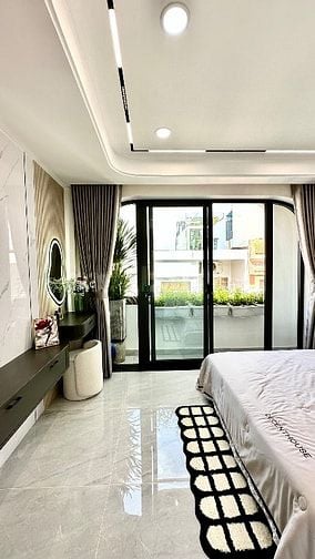 Bán Nhà 4 tầng sổ hồng riêng đường Nguyễn Tư Giản