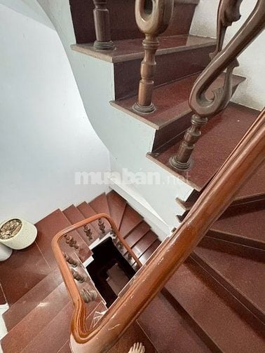 Cho thuê nhà ngõ 515 Đường Hoàng Hoa Thám, ô tô vào cửa 