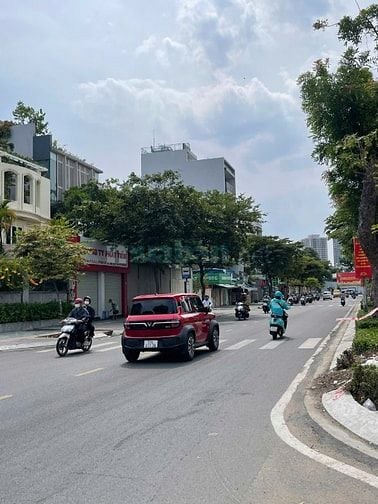 BIỆT THỰ GÓC 2MT ... Lữ Gia, Q.11 - 424m2 (17 x 22) - 3 Tầng Sân Vườn 
