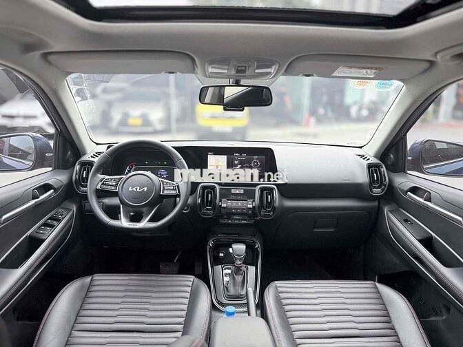 Kia Sonet 2024 Premium 1.5 AT - 16000 km
