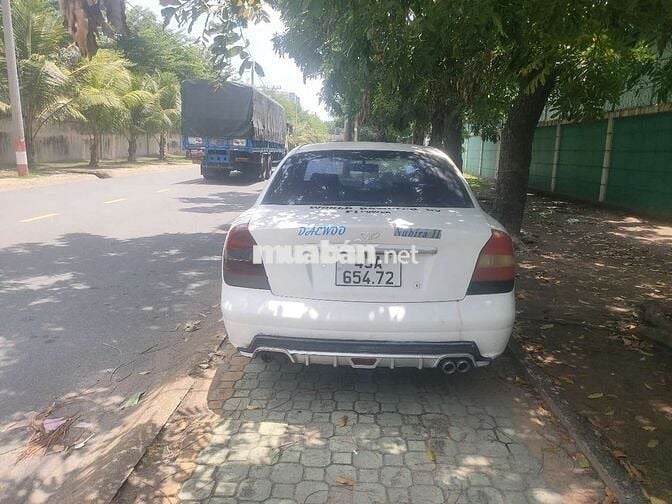 Daewoo Nubira 2000 2.0 CDX  MT - 1 km
