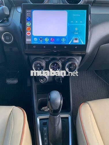 Xe lướt Suzuki Swift 2023 màu trắng  - 24000 km