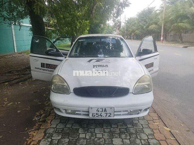 Daewoo Nubira 2000 2.0 CDX  MT - 1 km