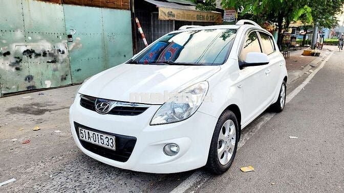 Hyundai i20 2010 1.4 AT - 105000 km