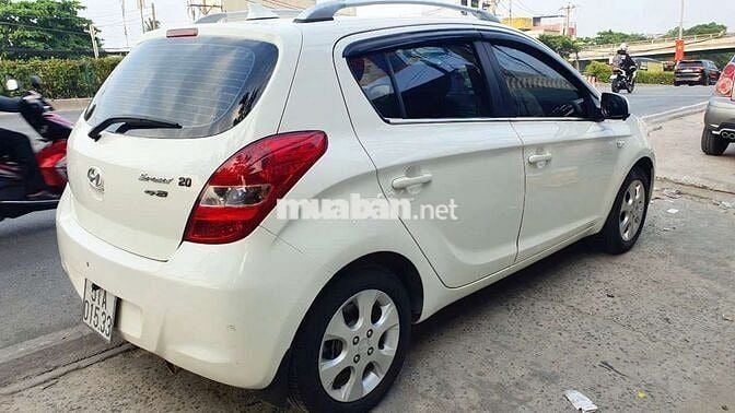 Hyundai i20 2010 1.4 AT - 105000 km