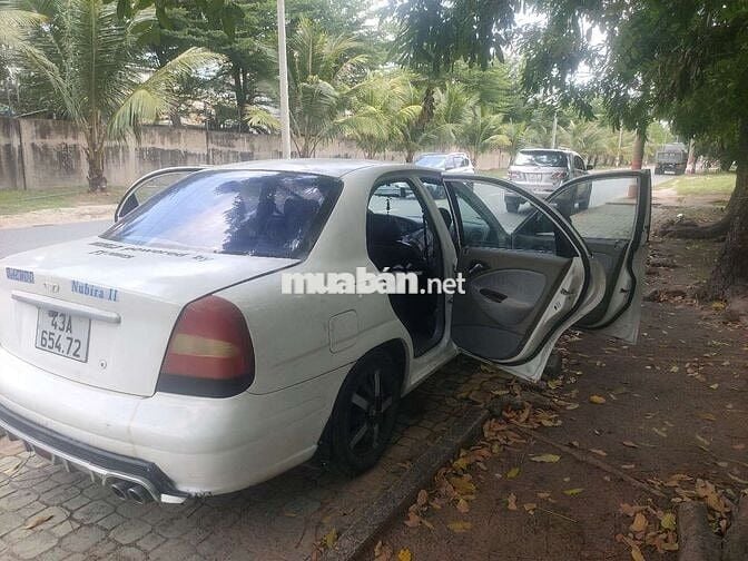 Daewoo Nubira 2000 2.0 CDX  MT - 1 km