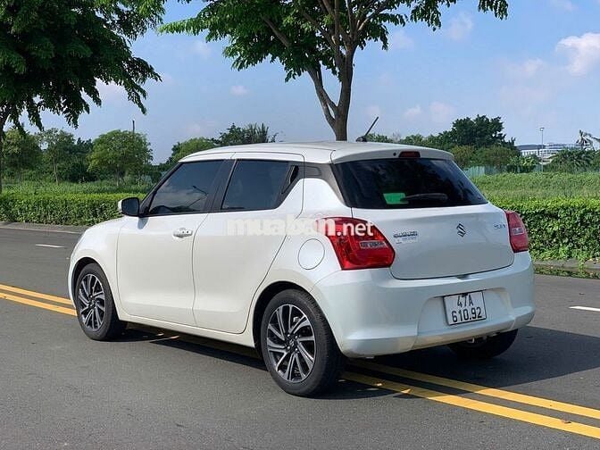 Xe lướt Suzuki Swift 2023 màu trắng  - 24000 km