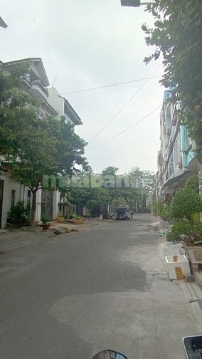 Kiếm gì ra!! Hai MT khu Biệt Thự  Vành Đai Q6 (8 * 23 ) chỉ 26.5 tỷ