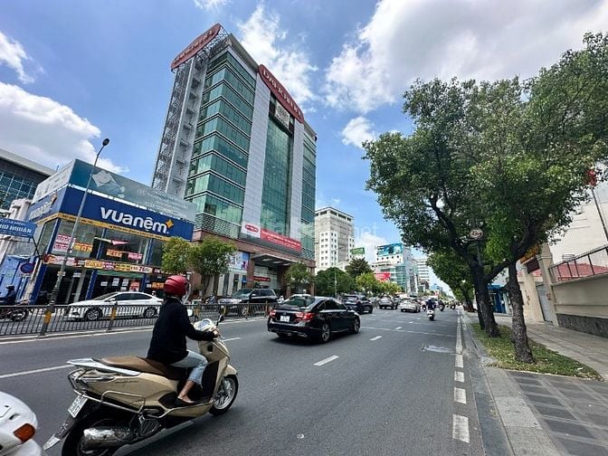 Bán nhà 3 tầng đang cho thuê 45 triệu, mặt tiền đường Phan Đăng Lưu