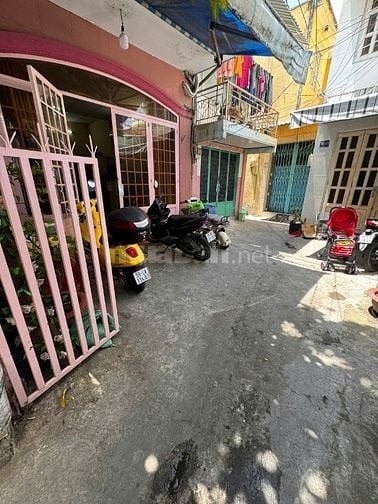CHÍNH CHỦ CẦN BÁN NHANH nhà đường Đoàn Văn Bơ , phường 16 , quận 4