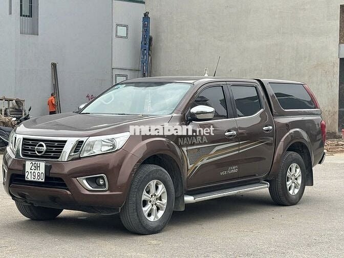 Bán xe Nissan Navara 2018 số tự động 1 cầu màu nâu