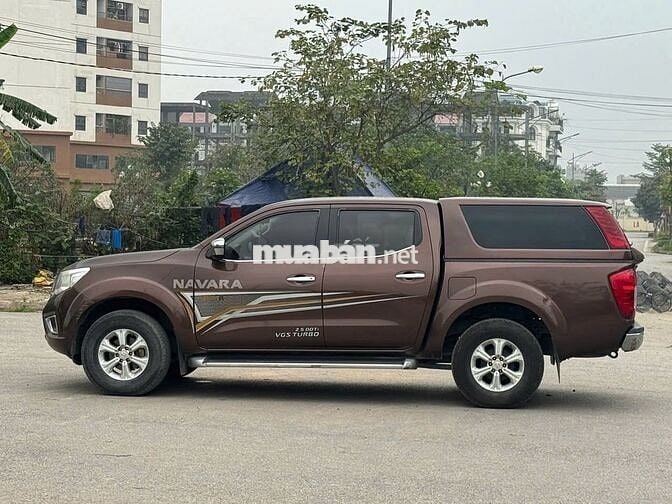 Bán xe Nissan Navara 2018 số tự động 1 cầu màu nâu