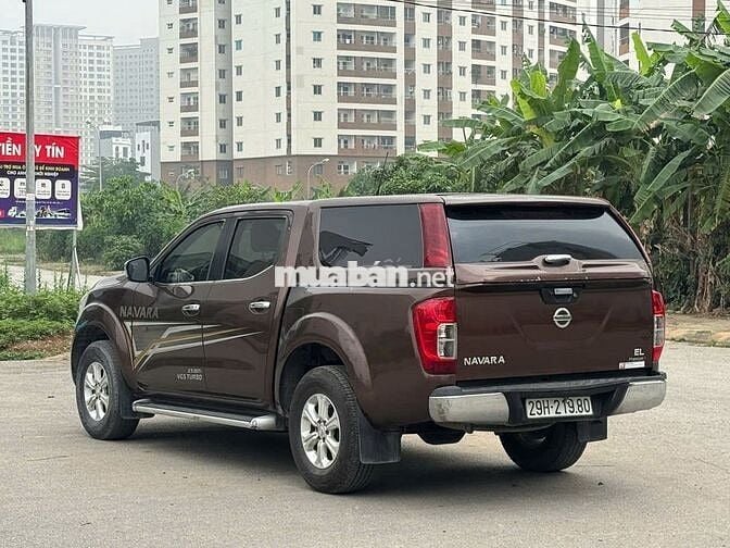 Bán xe Nissan Navara 2018 số tự động 1 cầu màu nâu