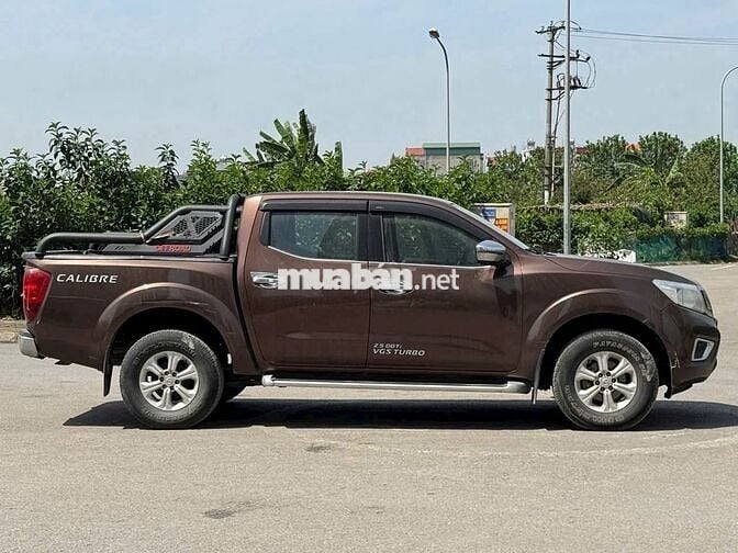 Bán xe Nissan Navara 2016 số tự động 1 cầu màu nâu