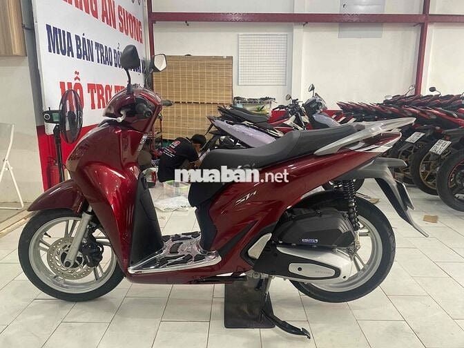 Honda SH 125 đk 2022 màu đỏ BST chính chủ