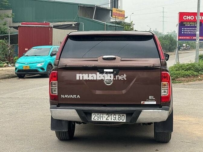 Bán xe Nissan Navara 2018 số tự động 1 cầu màu nâu