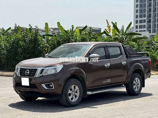 Bán xe Nissan Navara 2016 số tự động 1 cầu màu nâu