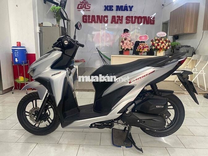 Honda Vario 150 đk 2019 màu bạc porsche bstp